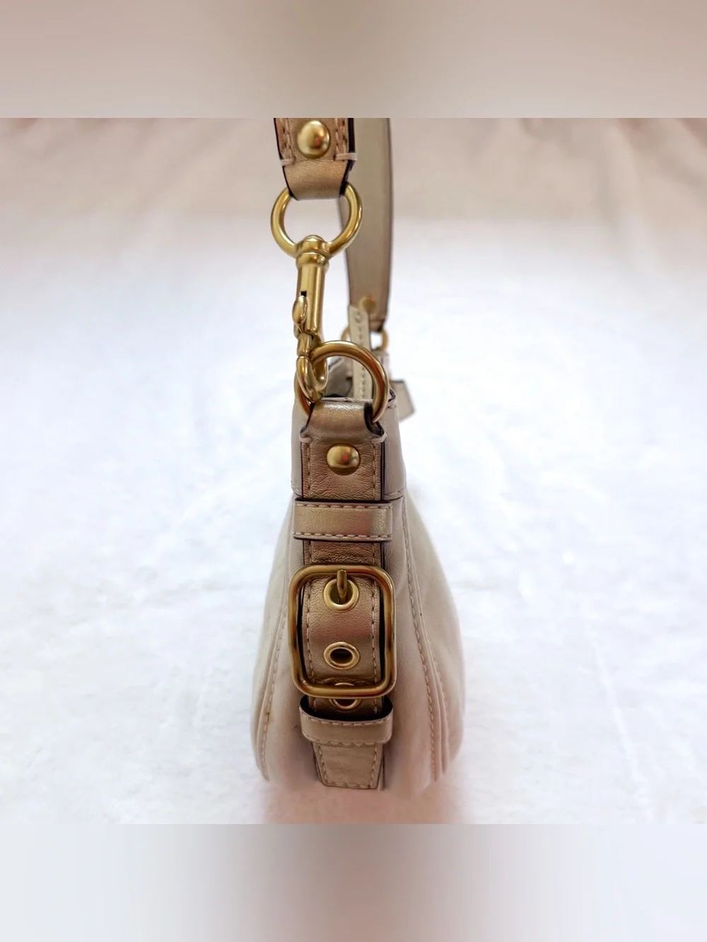 Coach Zoe Y2K White Pearl / Gold Leather Mini Hobo Shoulder Bag 2009 EUC 41864 - Picture 4 of 15